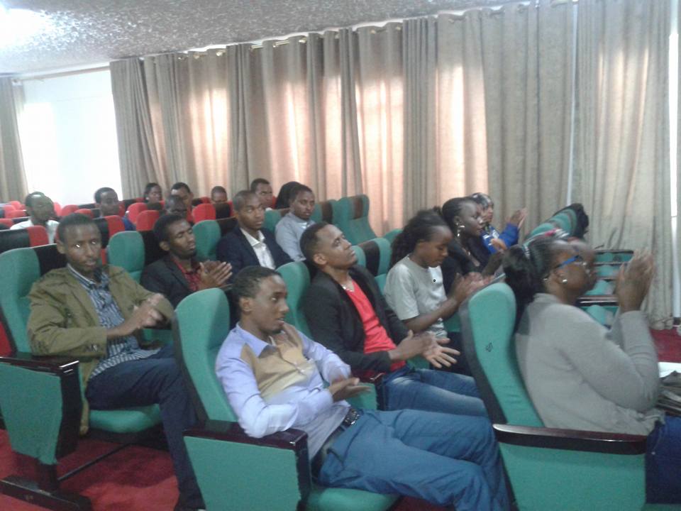 Rahmomire's tweet image. More than 70 Kenyan youth come to the Somali heritage week training yesterday at #PAWA254. #shw2015 #teameastleigh