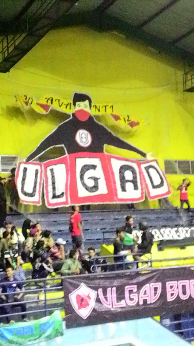 UlgadBogor's tweet photo. La #Coreografia di Ragazzi #UlgadBogor a #MBBCUP #ForzaRagazzi #Forza @MIsezBogor @MilanistiOrId 💪 https://t.co/Bxhqd2gGaL
