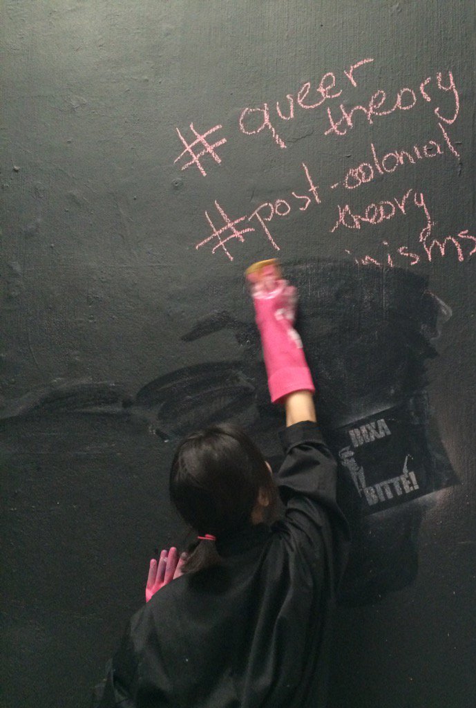 AgainstDelivery's tweet photo. De-installing #blackboardcafe #EARN thank you all for joining us in mark-making this event! @SladeSchool @LAHP_DTP https://t.co/haKoILuZf4