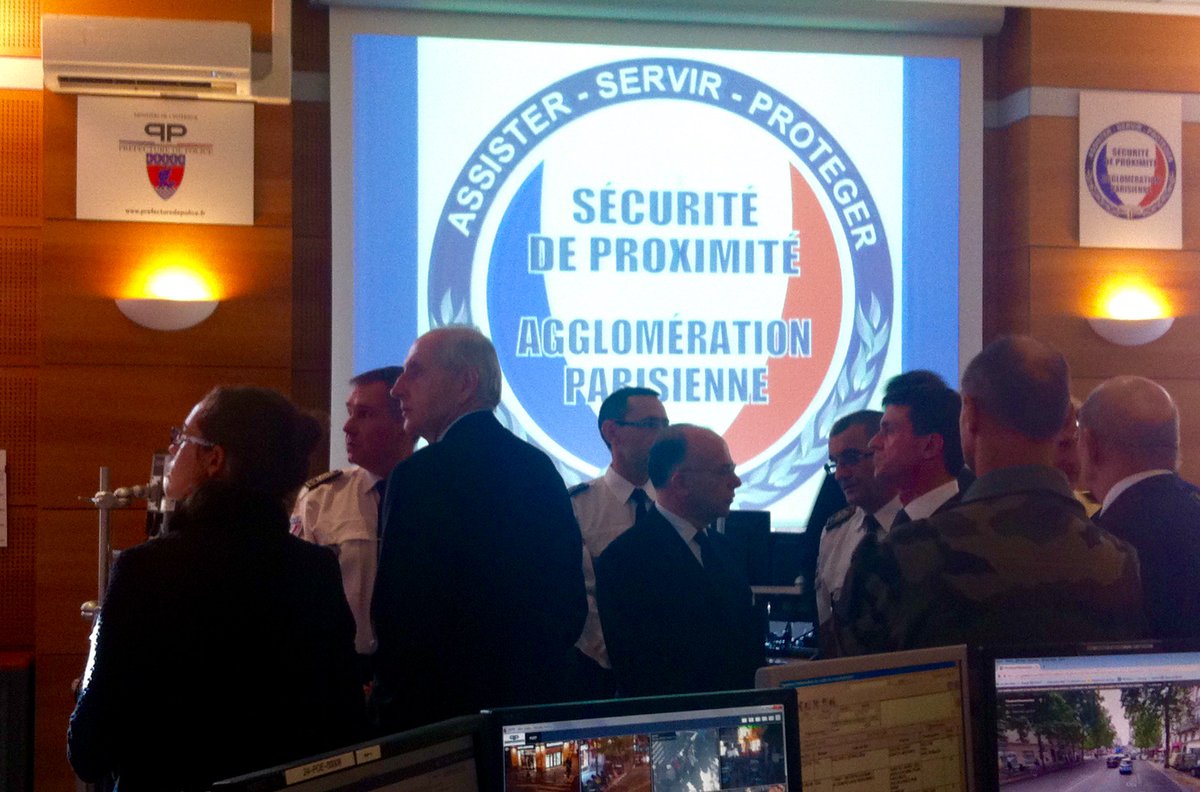 Le PM, le MI, le ministre de la défense, le PP rencontrent les effectifs des salles de commandements DSPAP de la PP.