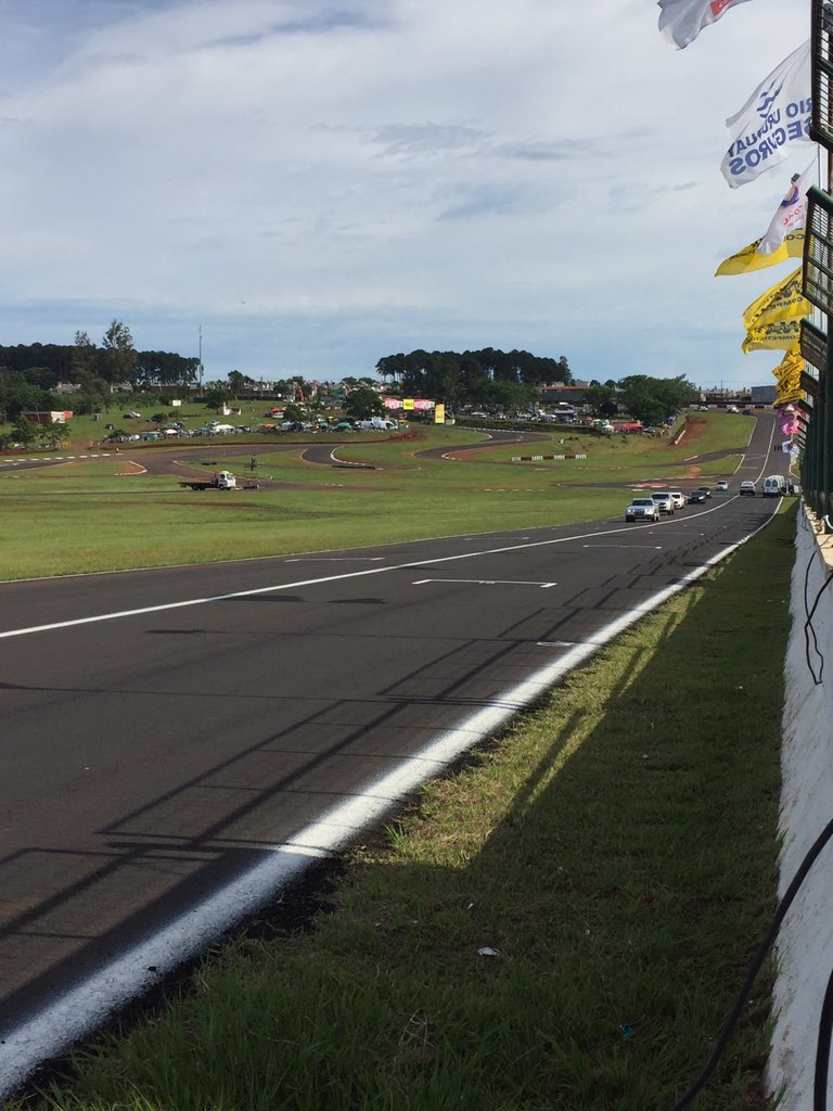 Perform_Center's tweet photo. Gran día por delante para esta 11ra carrera del equipo #FiatFatePerformanceCenter !
@prensatn #elTNenPosadas https://t.co/JQ6wrp404S