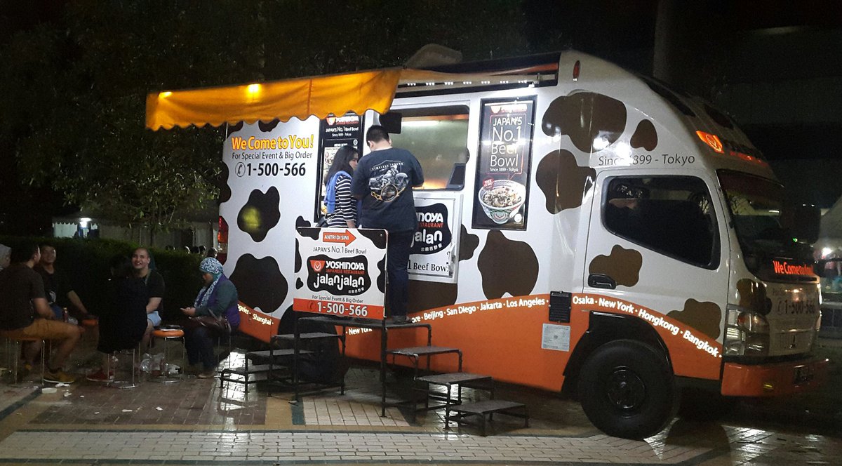 Mau makan <a href="/yoshinoyaID/">YOSHINOYA INDONESIA</a> sambil mendengar musik blues? Datang segera ke #TriBluesFest!!!