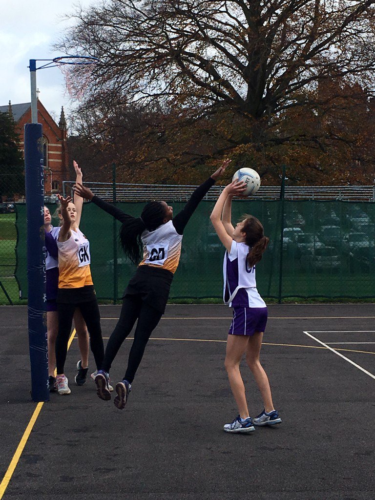 NetCats200's tweet image. Whoop whoop the win came for the 1st VII v Surbiton! U14s up to 3 wins now.  U16s currently up v Putney #NetCats