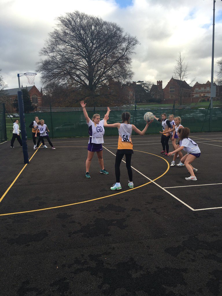 NetCats200's tweet image. Whoop whoop the win came for the 1st VII v Surbiton! U14s up to 3 wins now.  U16s currently up v Putney #NetCats