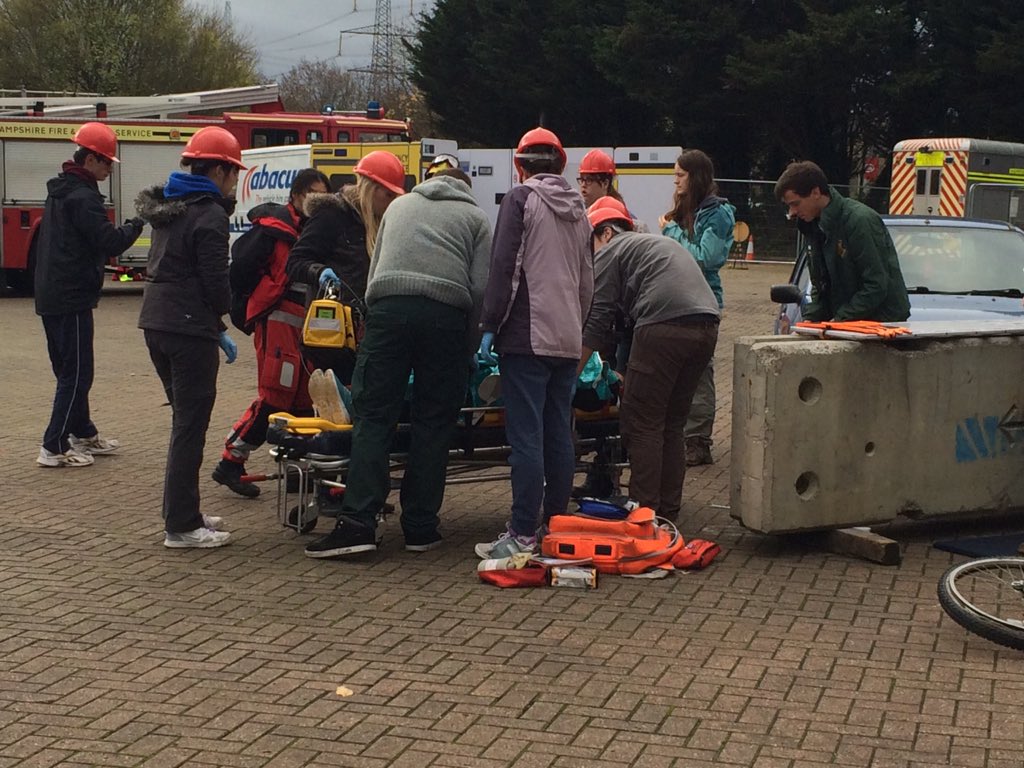 NickySparrow2's tweet photo. Sim Sunday @EPICC15 teaching emergency &amp; critical care skills in prehospital &amp; austere environments #epicc15 https://t.co/iy4jO8qGxh