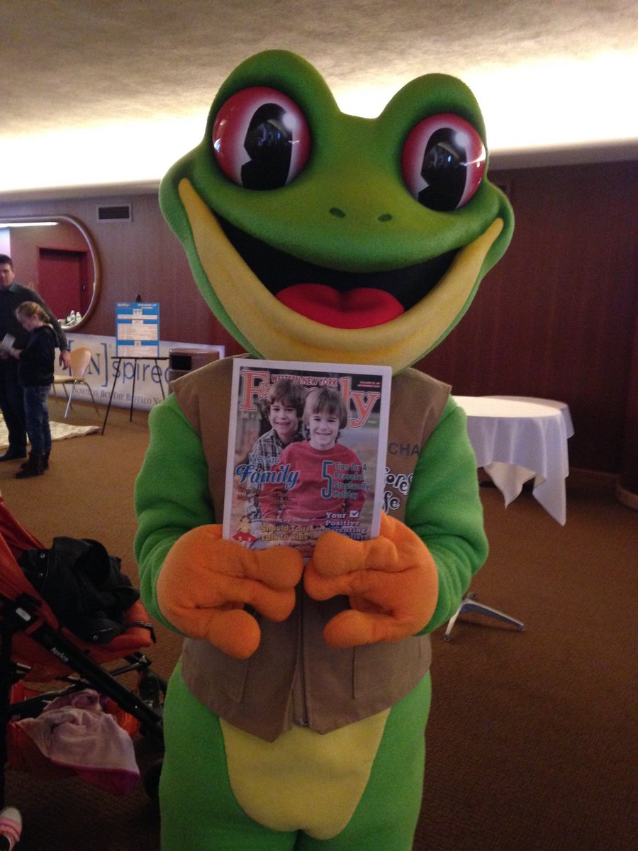 Look who stopped by our table at @WNYCBE for a copy of our November issue!  Cha Cha from <a href="/RFC_NiagaraUSA/">RainforestCafeNFUSA</a>!