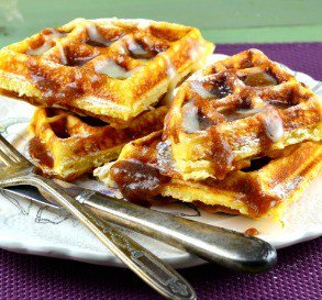 First_Degree's tweet image. Start your Sunday morning with an indulgent breakfast. But don't get burned preparing it! ow.ly/UxkDk