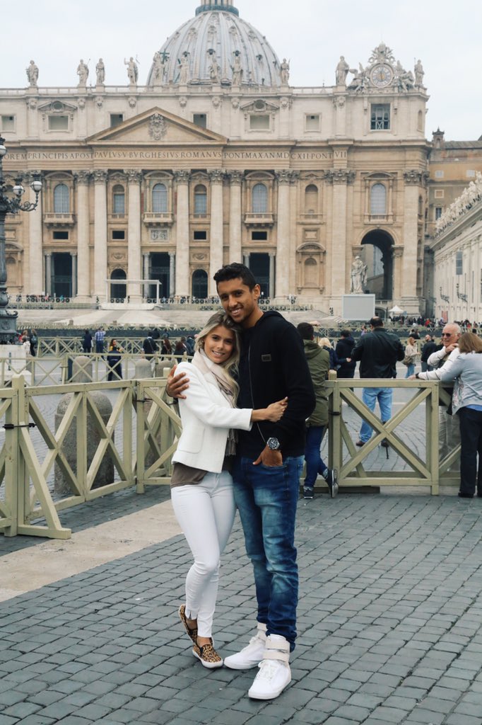 marquinhos_m5's tweet photo. Melhor lugar! @carolcabrino ⛪️ #Vaticano https://t.co/1VSKcvWfZM