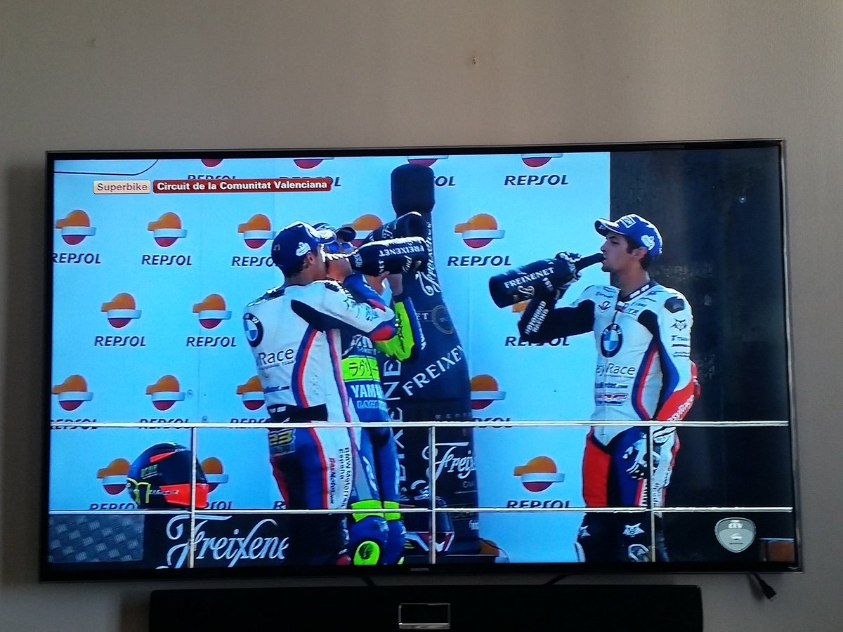 El 2 para <a href="/maxischeib/">Maxi Scheib</a> en Valencia Enhorabuena!!!
@RevistaMoto100 <a href="/motosargentinas/">Pedro Varela</a> <a href="/bmwmotorradesp/">BMW Motorrad España</a> <a href="/DanrowRacing/">DANROW</a>