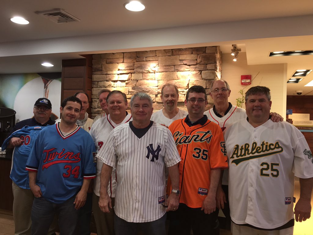 johnmwilsonjr's tweet photo. Vast Horace baseball league winter meetings #Apba #Vhbl #baseball https://t.co/hQsTD5n6nw
