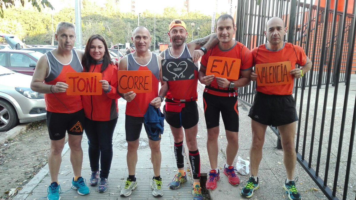 CAMejorada's tweet photo. Felicidades a nuestros 5 valientes que han terminado #maratonvalencia. Se la han dedicado a nuestro compañero Toni! https://t.co/ao57yNbkcf