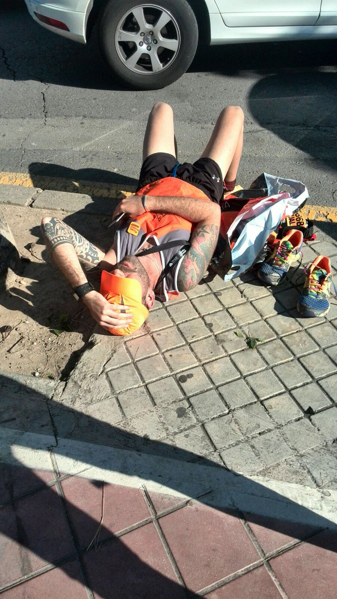 CAMejorada's tweet photo. Felicidades a nuestros 5 valientes que han terminado #maratonvalencia. Se la han dedicado a nuestro compañero Toni! https://t.co/ao57yNbkcf