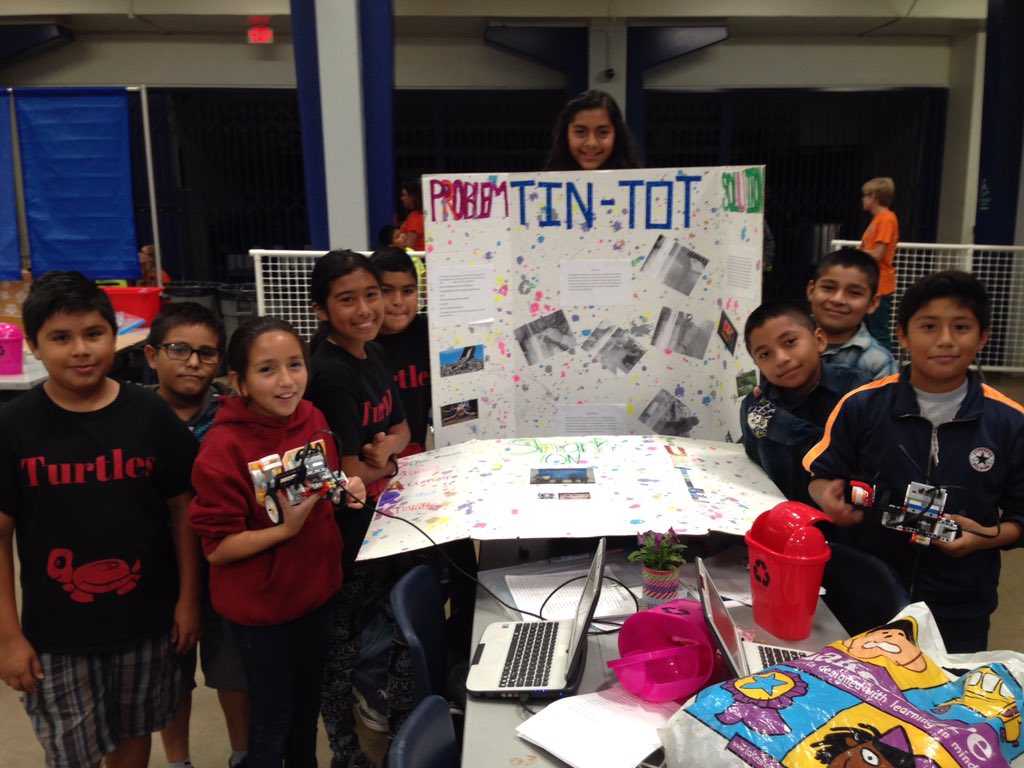 rea_sharks's tweet photo. Bots @ the Beach. Rea Robotics team collaborating during competition @firstlegoleague @DIYGirls @TheDailyPilot https://t.co/uF24Y01rUz