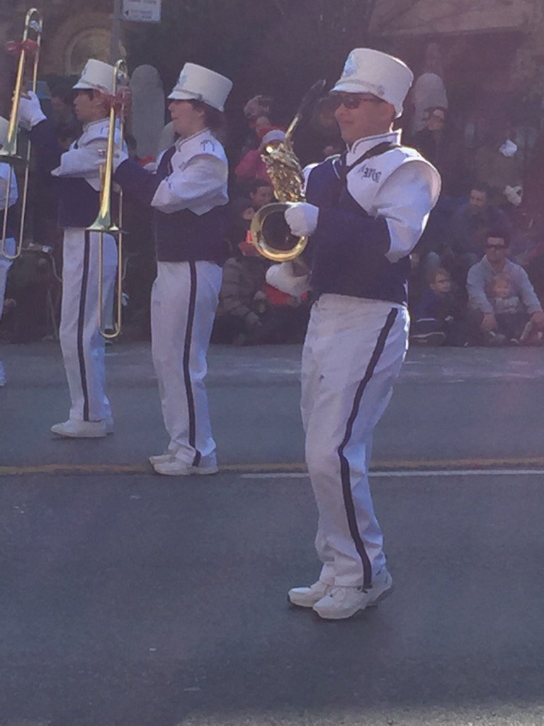 RoxMom161's tweet photo. Funnest guy in the #westernu marching band. Thx for the entertainment! #torontosantaclauseparade https://t.co/Cazr7wkMGs