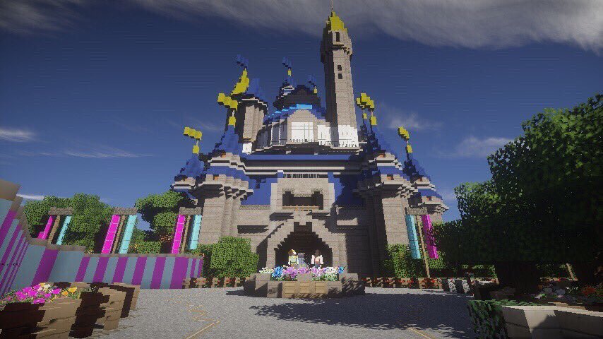 MCDreamUS's tweet image. The Staff Team is exited to announce that progress is being made, slowly but surely! ALSO: Builder apps open soon!
