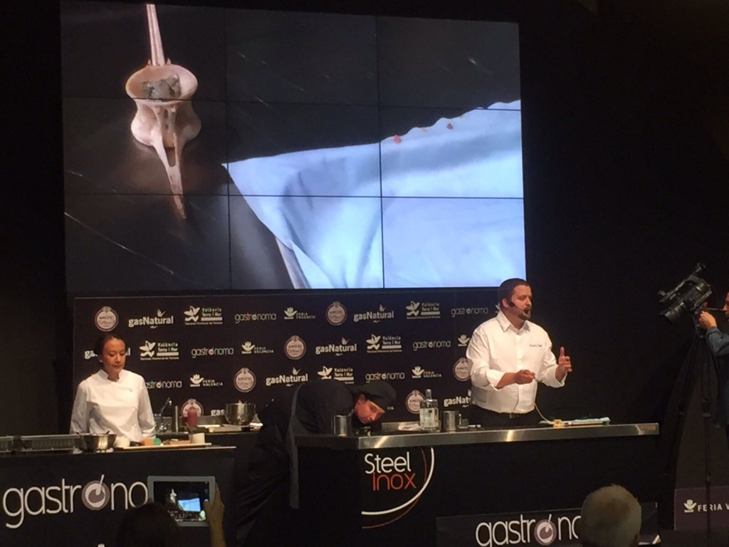 innoGourmet's tweet photo. Espectacular @BrelRestaurante en #Gastronoma De lo más impactante visto en Cocina Central.Medula de atún https://t.co/kwK4h1vqvf