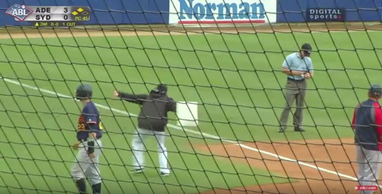 MLBMeme's tweet photo. Manager meltdown in the Australian Baseball League! (VID)

WATCH >>>> https://t.co/5arz4rSGVb https://t.co/bcbqybjErQ
