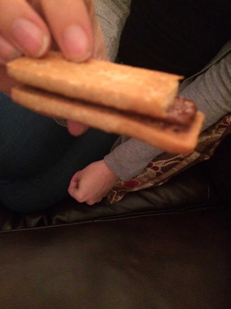 LesleyGillon's tweet photo. @foxs_biscuits Reporting faulty biscwits. Our triples are inside out! (Excuse the fact it's been pre-dripped) https://t.co/UaBYkdrVFm