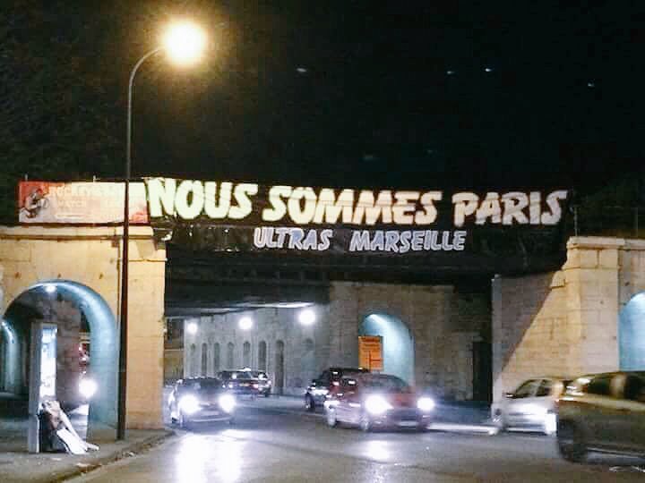 Ce genre de messages prouve qu'ons est plus fort que vous!!! merci aux marseillais on est ensembles #PrayForParis🇫🇷