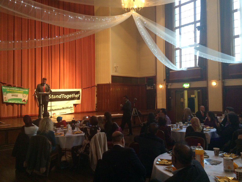 WeStandTogether's tweet image. Fantastic turnout for the Greater Manchester #WeStandTogether #SpeadHummusNotHate #WeRefuseToBeEnemies