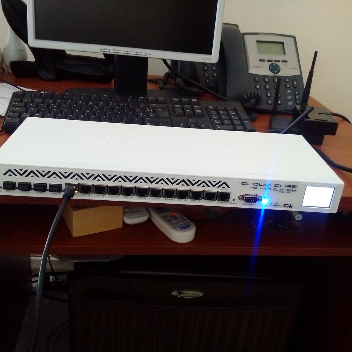 goimhere's tweet image. @mikrotik_com my new #routerboard #ccr1036 #magnifique 😎