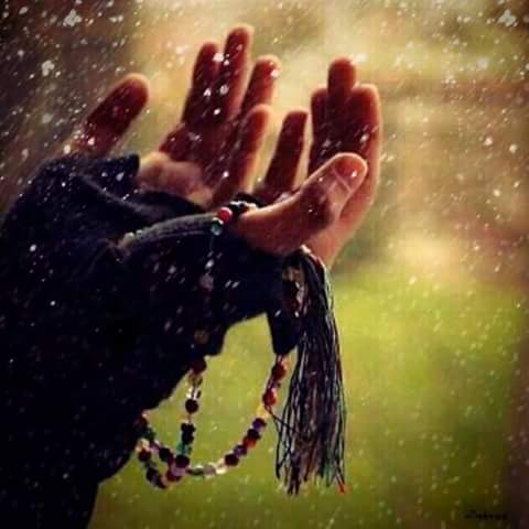 ربي 💖
أرزقني بما لا أعلم… 
فكيف أطلب منكَ وأنتَ بما تحتاجهُ نفسي أعلم.