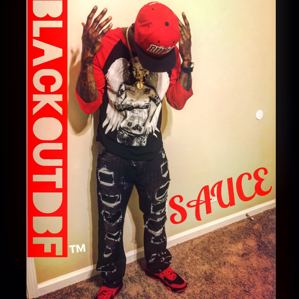 blackoutdbf's tweet photo. Follow me on ig !!! #drippin #atlien 👽 https://t.co/mWMzSuCjZ5