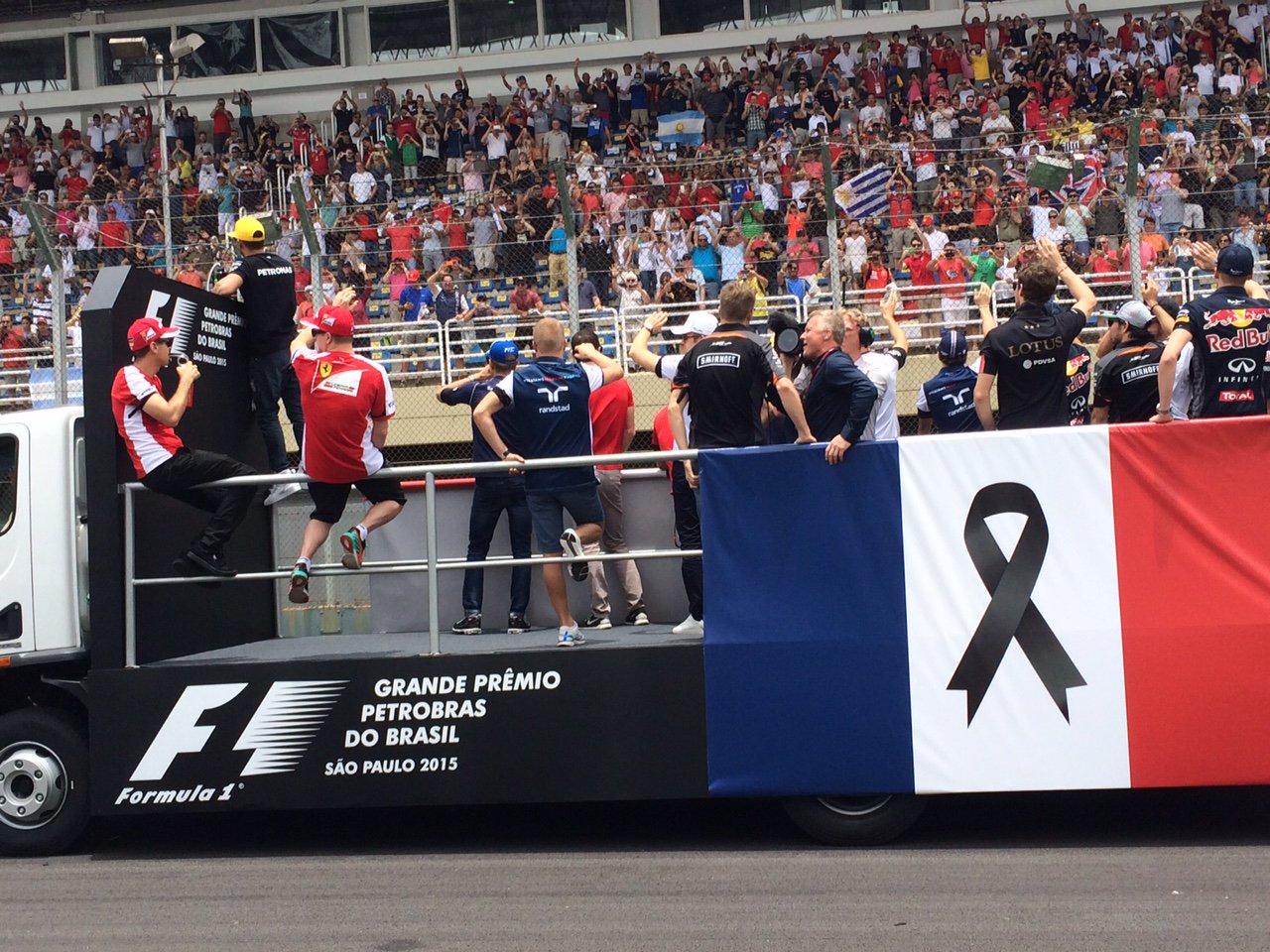 CT3JnVtXAAEWY1P.jpg:large