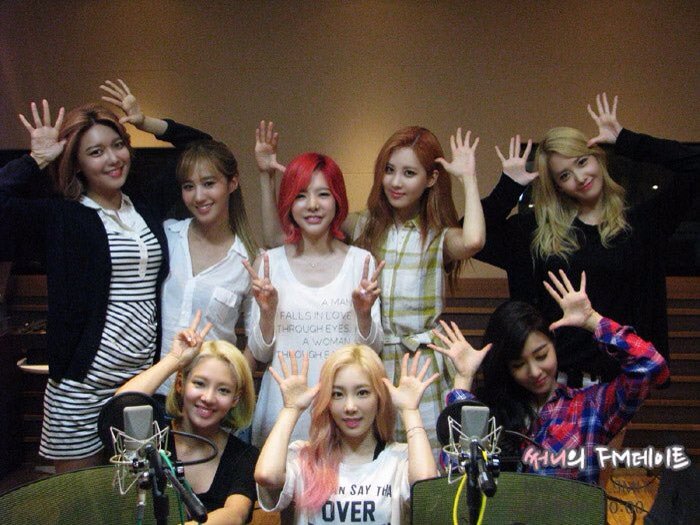 aihiennp45's tweet photo. thank you for playing Into The New World :')
#553DaysWithSoonD #써니의FM데이트 #SunnyFMDate https://t.co/CyTpPAUPTB