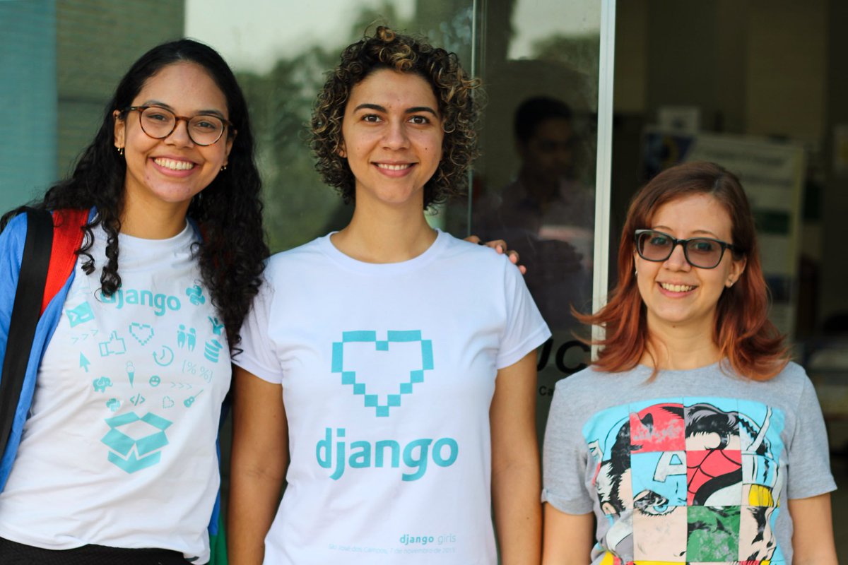rio_pyladies's tweet photo. Pyladies Rio estavam no @djangogirlssjc e na @pythonbrasil #pybr11 <3 https://t.co/tIK5YgovA3