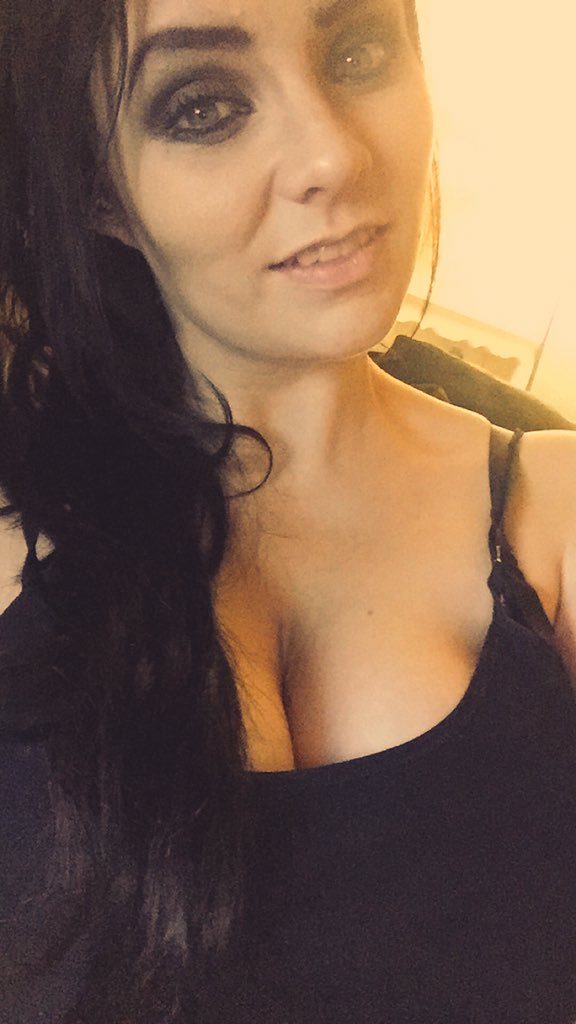 XeniaSnow's tweet photo. Out of town this week. Kik sessions for Amazon GC anatevkamfc@gmail Kinks, videos, texts. DM 🍸#sph #joi @RTpig https://t.co/4NoIdgY4iu
