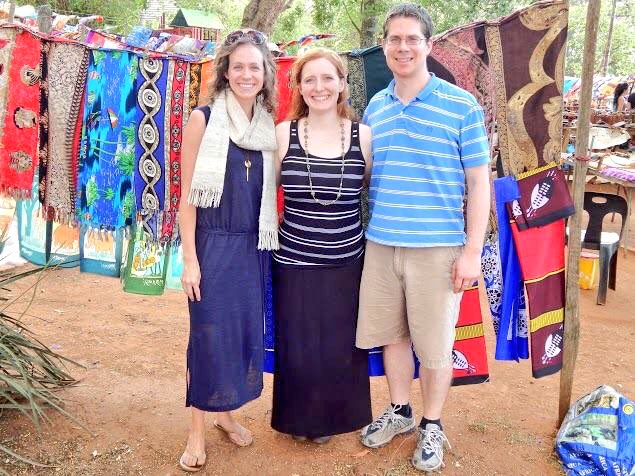 vosswater's tweet photo. .@vossfoundation's Program Director Caitlin Rackish with Matthew & Stephanie Kistler in Swaziland! #OneWellAtATime https://t.co/HyDlPCro2F