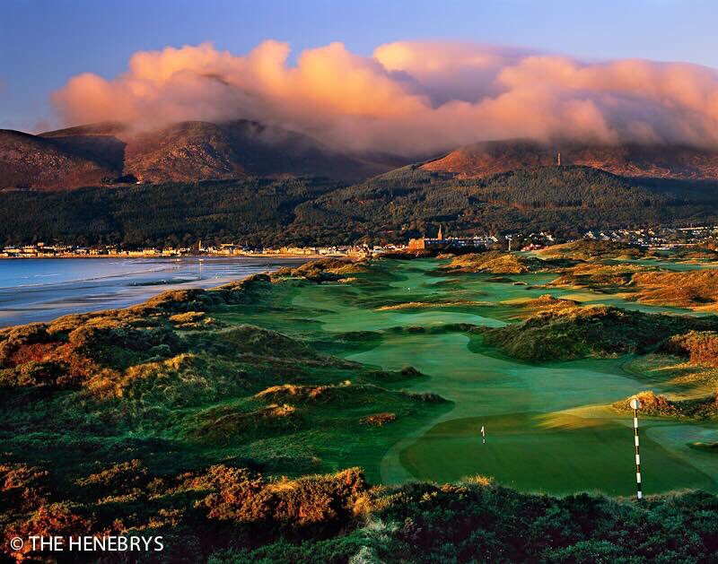 HavershamBaker's tweet photo. This week's #SundaySunrise, courtesy of @The_Henebrys and the magnificent Royal County Down. https://t.co/vxih1xQUUI
