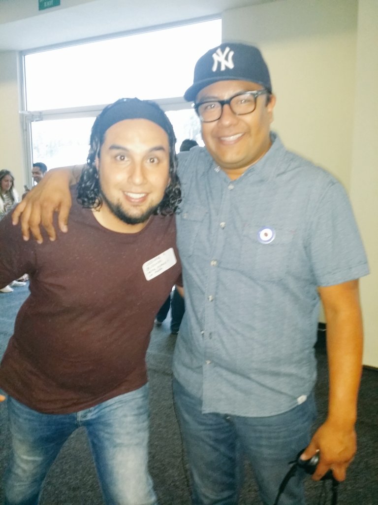 JSSMAR's tweet photo. Amo como me trata la vida, la semana #LFC30 #R11 estuvo coqueta.Gracias totales @LivZu @marialadelradio @_luis_perez https://t.co/TnTquegwur
