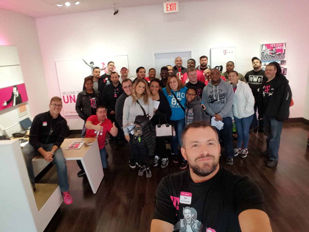 Eric_Morehouse's tweet photo. #UncarrierX #NErules #WUNY READY TO ROCK IT OUT!!! @JayTag09 @JamesOldenborg @pmclvo @TMobile https://t.co/wJpPSjNnjQ