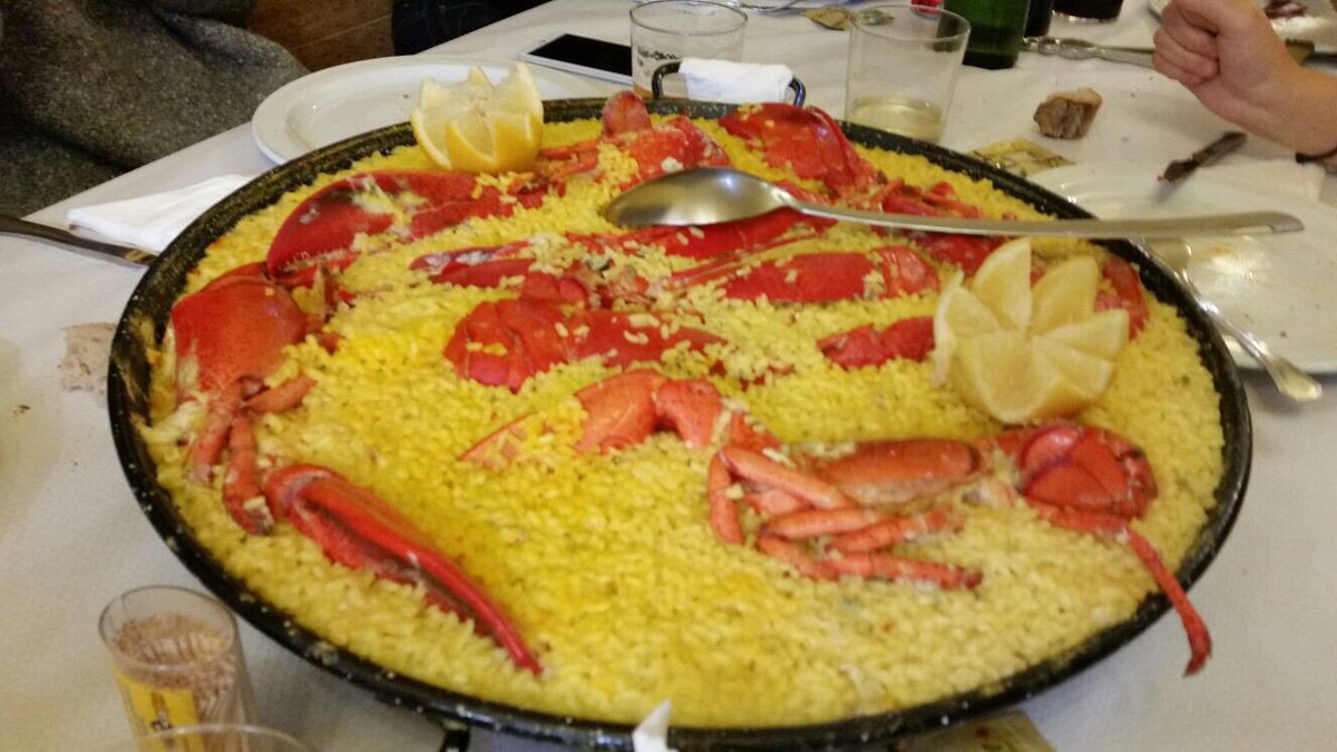 OsdeBegonte's tweet photo. Primeiro xantar da tempada.Os de Begonte  ao completo,a familia medra 👌 https://t.co/qADq9erZhS