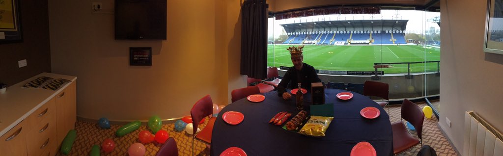 aliiwolfe's tweet photo. This chap was a happy guy yesterday #46notout #pkbirthday @pkoufc #oufc #caterpillarcake https://t.co/EOAvVOoiGt