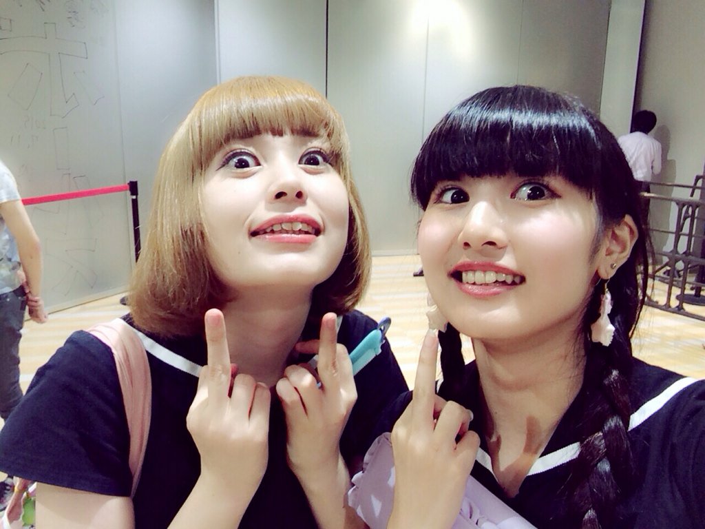 loftフェスありがとうございました！今日で7人ベルハー最後でした！実感が全く無い、、( ･ ･̥ ) GIGABITEのアンナと向き合う時投げキッスしようとしたけどできなかったから今するね！😘😘😘アンナちゅ〜〜😘♡👸