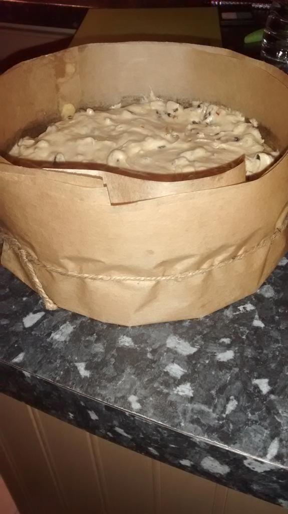 Impish_Delights's tweet photo. Its beginning to look a lot like....#christmascake. It's that time of year, carols on and cake baking time! https://t.co/TdH2mOnN5b