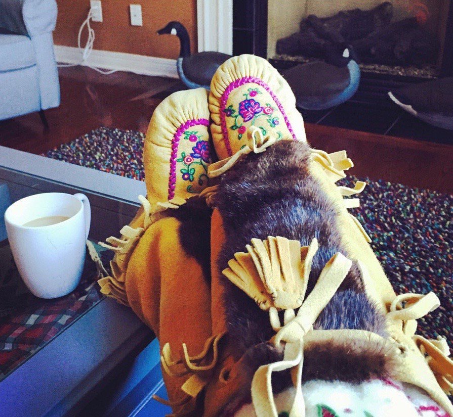 sarah_pash's tweet photo. Rockin' my Mocs today! #RockYourMocs #RYM2015 https://t.co/By4XgWGcVH