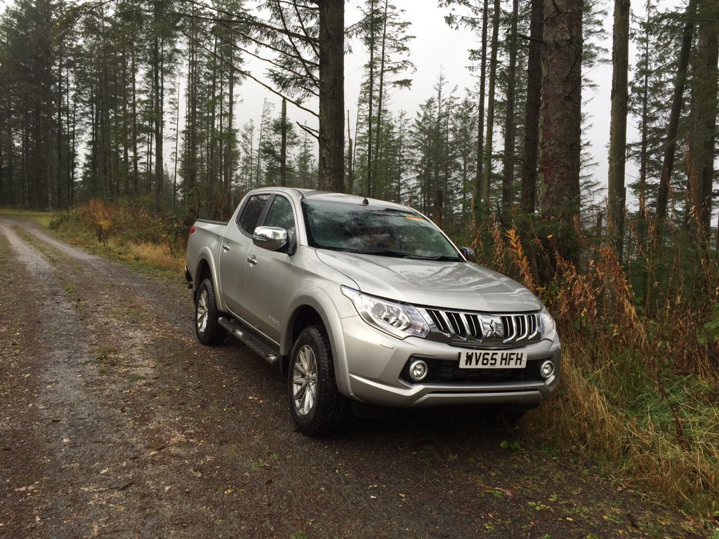 Spencer_Sport's tweet photo. Following @MitsubishiR5 @WalesRallyGB with @Spencer_Sport in @MitsubishiUK #L200. Weather makes this #toolforthejob https://t.co/ZdEr7P8waB