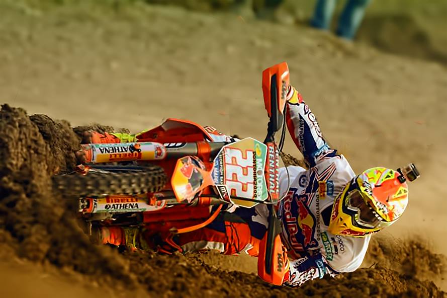 mxgp's tweet photo. Motivational Graphics snap of @Antoniocairoli https://t.co/6O2hS7QG7p