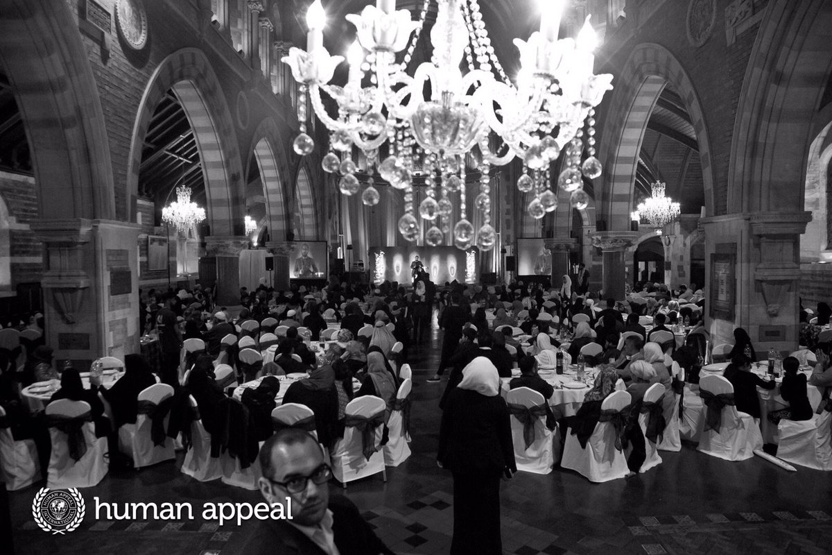JunaidJamshedPK's tweet photo. In Leicester charity event organised by Human Appeal . May Allah accept it
@FatihSeferagic
@yakub_merchant https://t.co/cSYAZRraWH