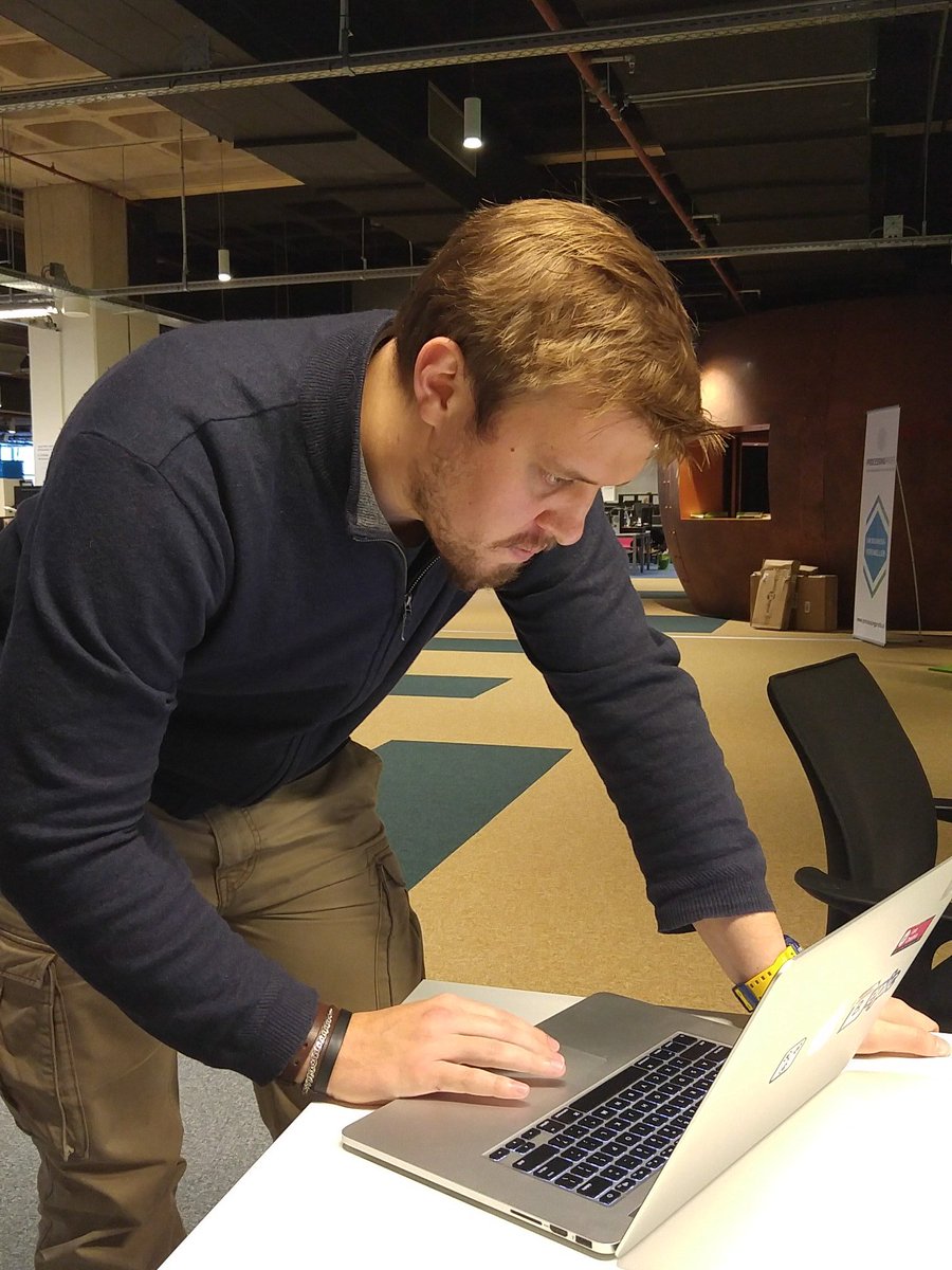 yv_dev's tweet photo. @alimsky is getting ready for pitch at @swUtrecht @AnonimhoCo, @yv_dev @JustNorik @korochinskiy https://t.co/YCo4oB3Lv7