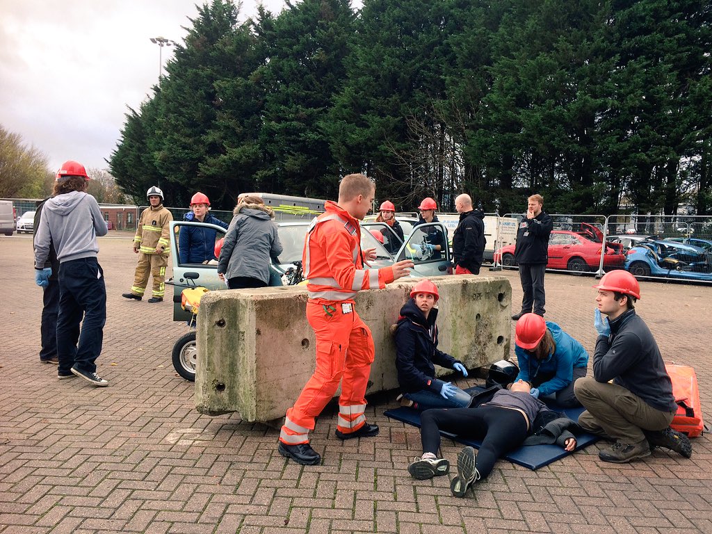 becca_duff's tweet photo. Brilliant day everyone getting stuck in! #epicc15 https://t.co/HjJfiPmah5
