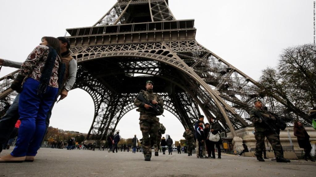 Suspects in #ParisAttacks may still be at large, French counterterrorism source tells CNN cnn.it/1kX8q9X