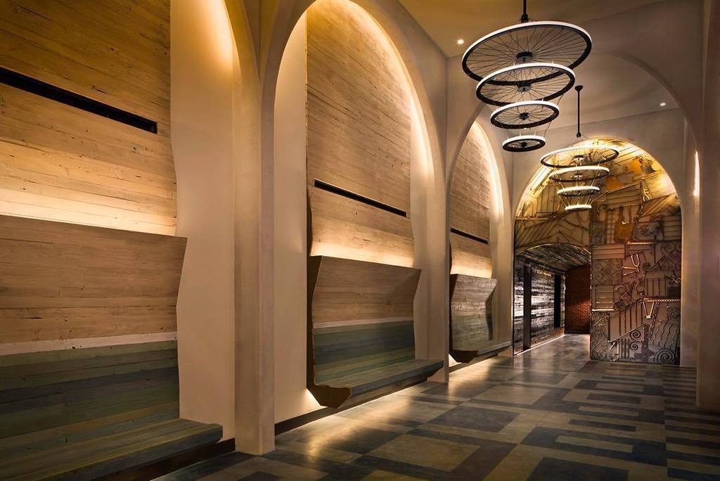 worlderlust's tweet photo. Stay, work, play and create @hotelindigoles. #1daytogo Come check it out! #discoverles #ho… https://t.co/7LFdDpX5d4 https://t.co/AqGy8vdBWq