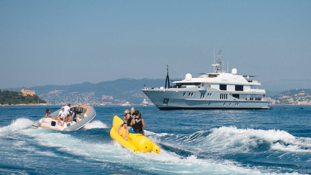 Looking for the splash factor? Check out 8 of the best yachts with exciting water toys buff.ly/1SNOUYZ