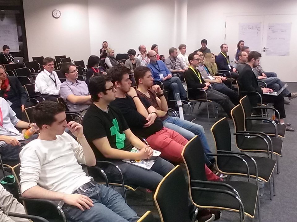 StartWeekendRN's tweet photo. Präsentation beim #SWRN15 sind vorbei. Tolle Produkte sind entstanden! https://t.co/fR5SiEInB8