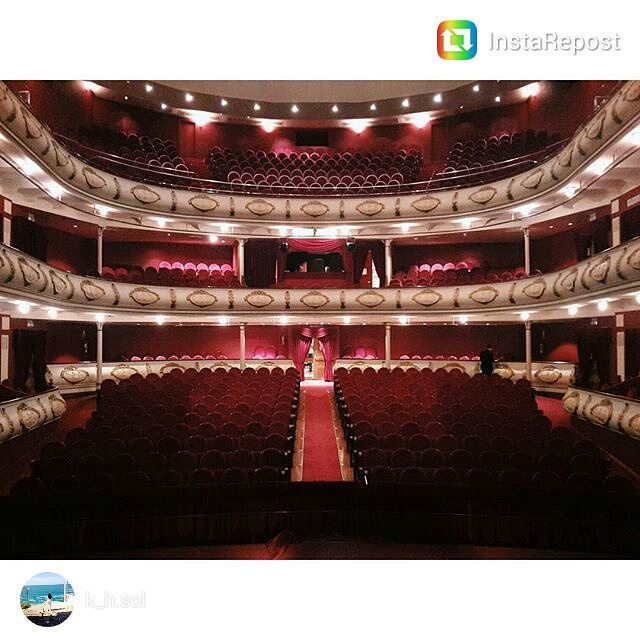 TurismoVillena's tweet photo. Grandioso el interior del #TeatroChapí de #Villena. 
Foto de @k_h.sol https://t.co/0v2Q16GQZb https://t.co/ywrz9HpyC5